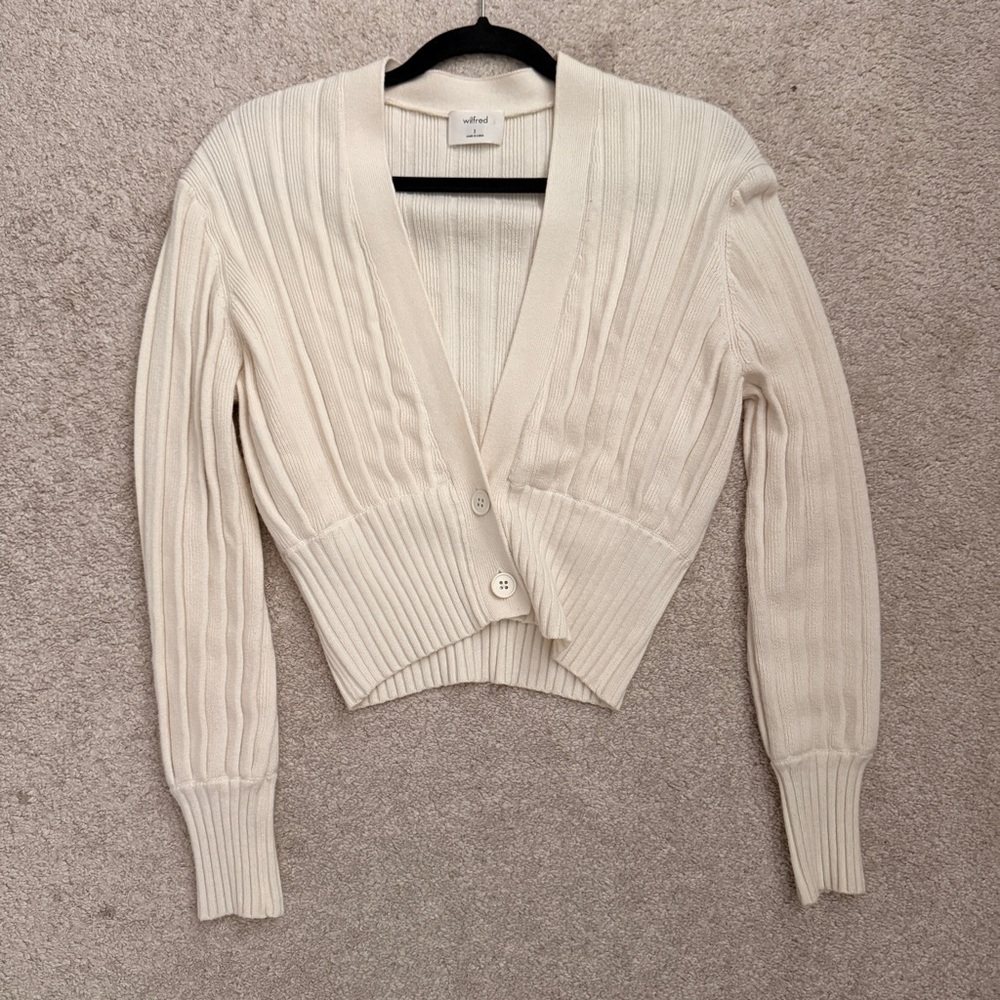 Wilfred Off-White Ribbed V-Neck Button-Front Cardigan